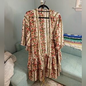 H&M Divided Floral Ruffled Kimono Size Large